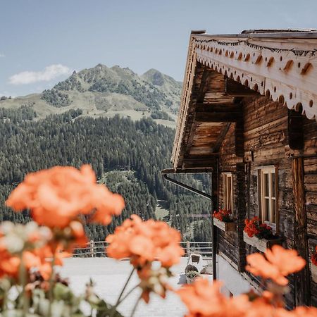 Peer Alm Hotel Navis Kültér fotó