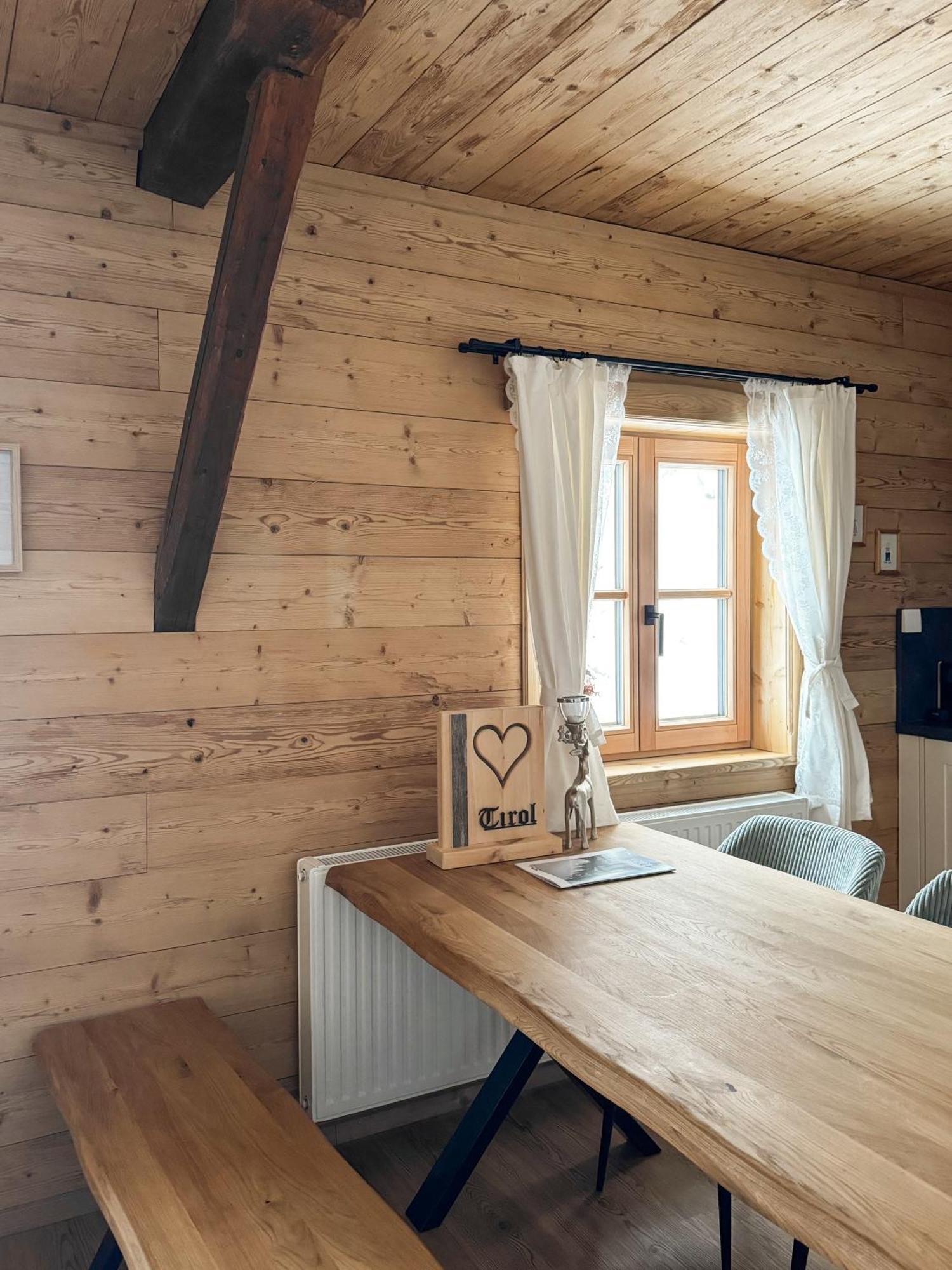 Peer Alm Hotel Navis Kültér fotó