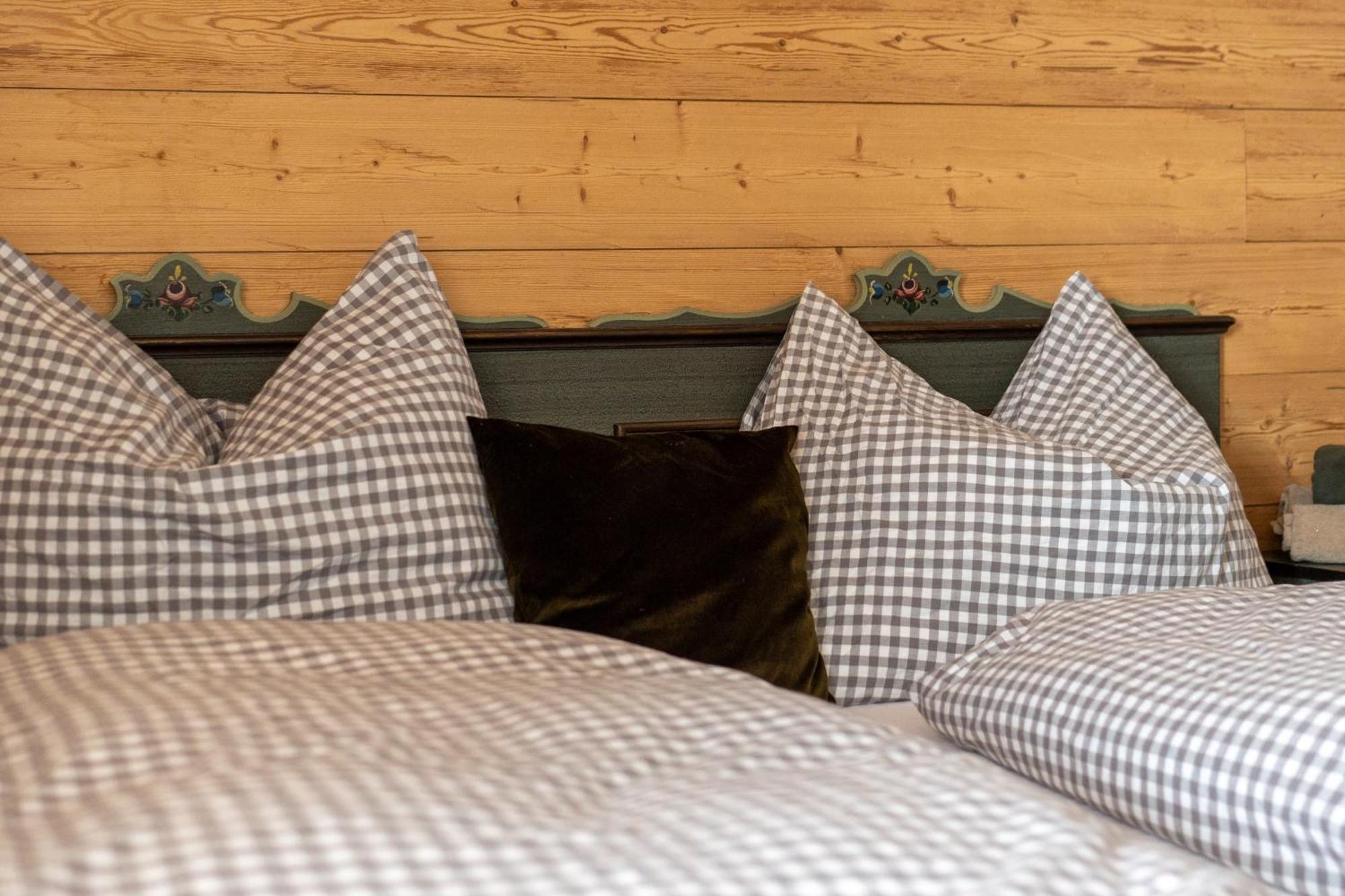Peer Alm Hotel Navis Kültér fotó
