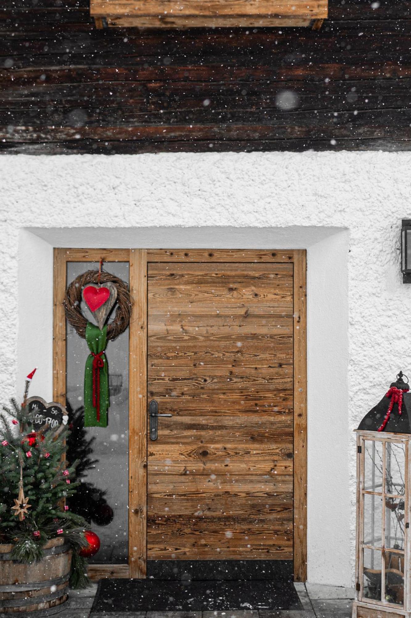 Peer Alm Hotel Navis Kültér fotó