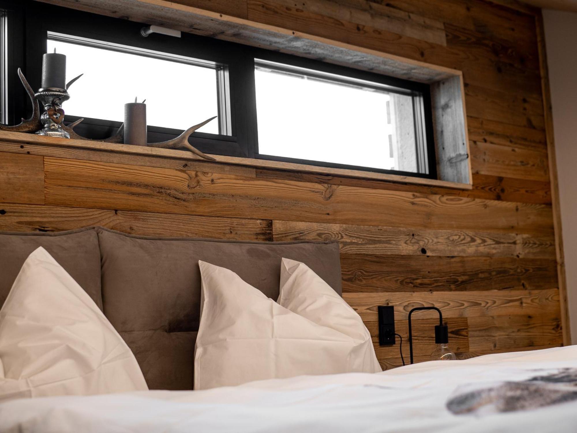 Peer Alm Hotel Navis Kültér fotó