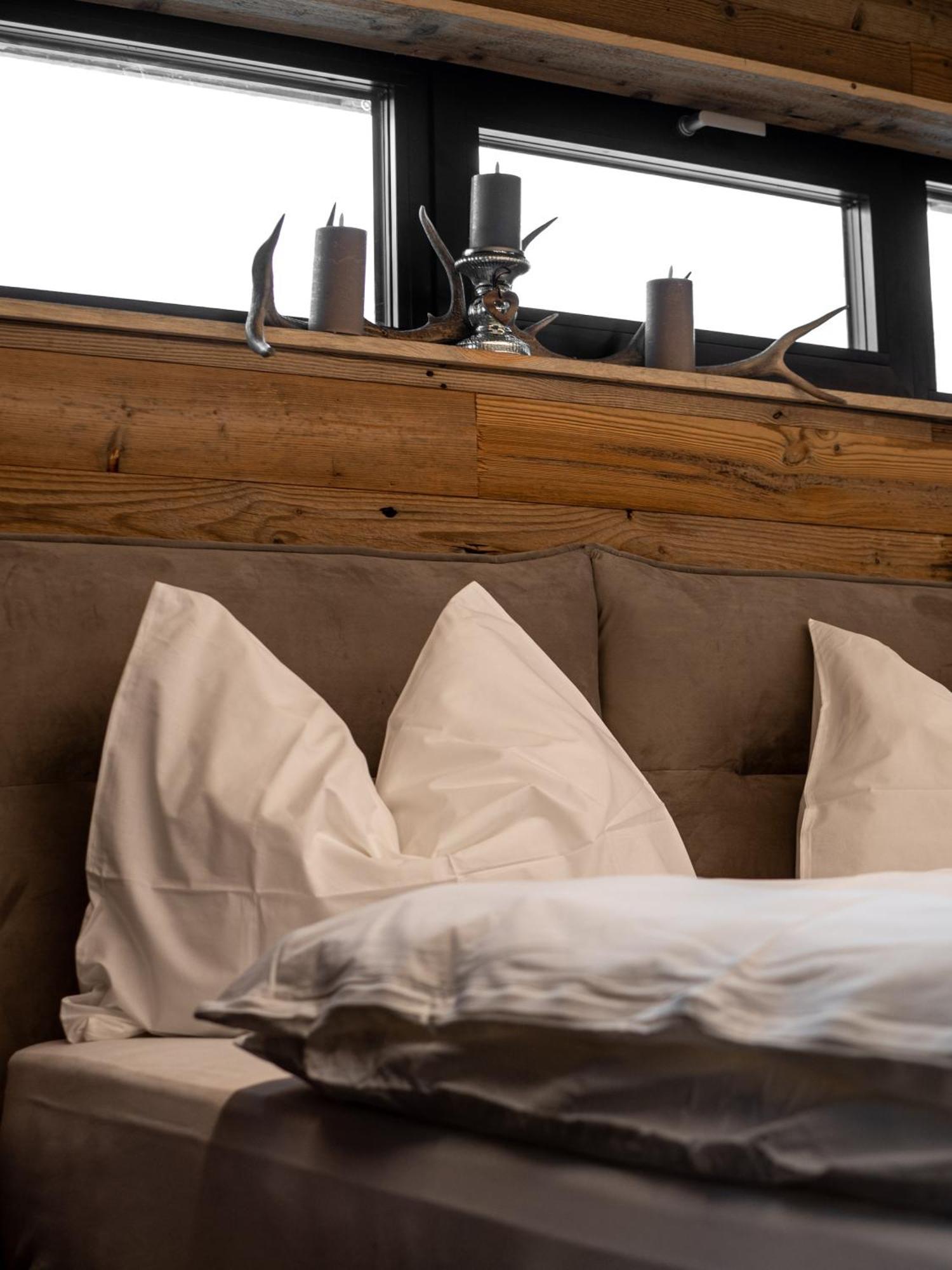 Peer Alm Hotel Navis Kültér fotó