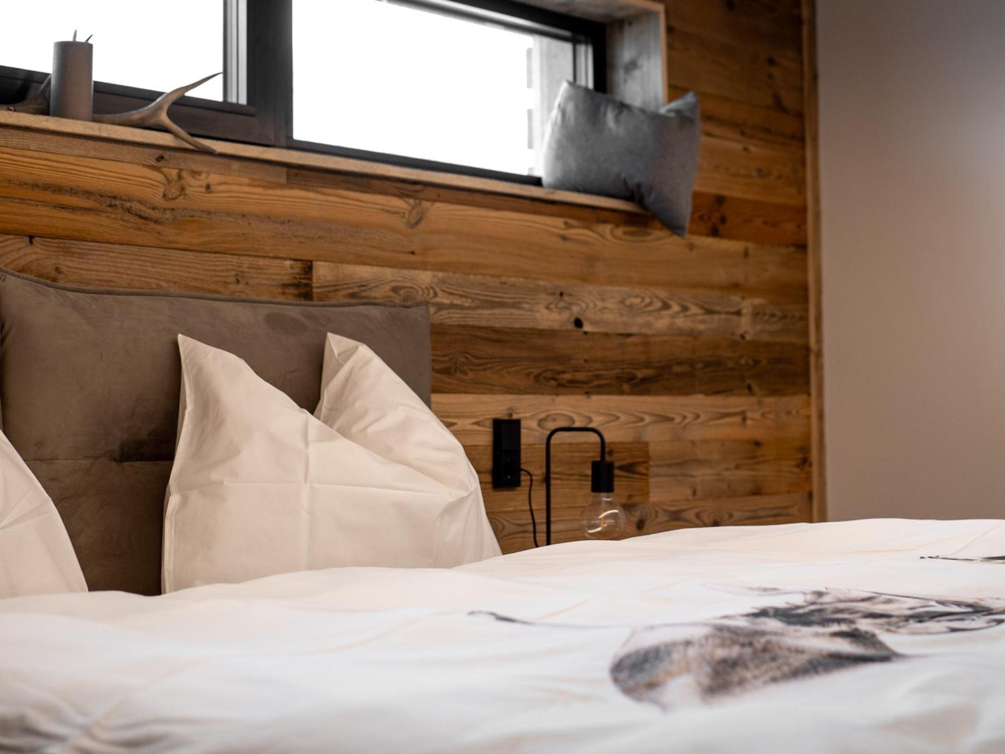 Peer Alm Hotel Navis Kültér fotó