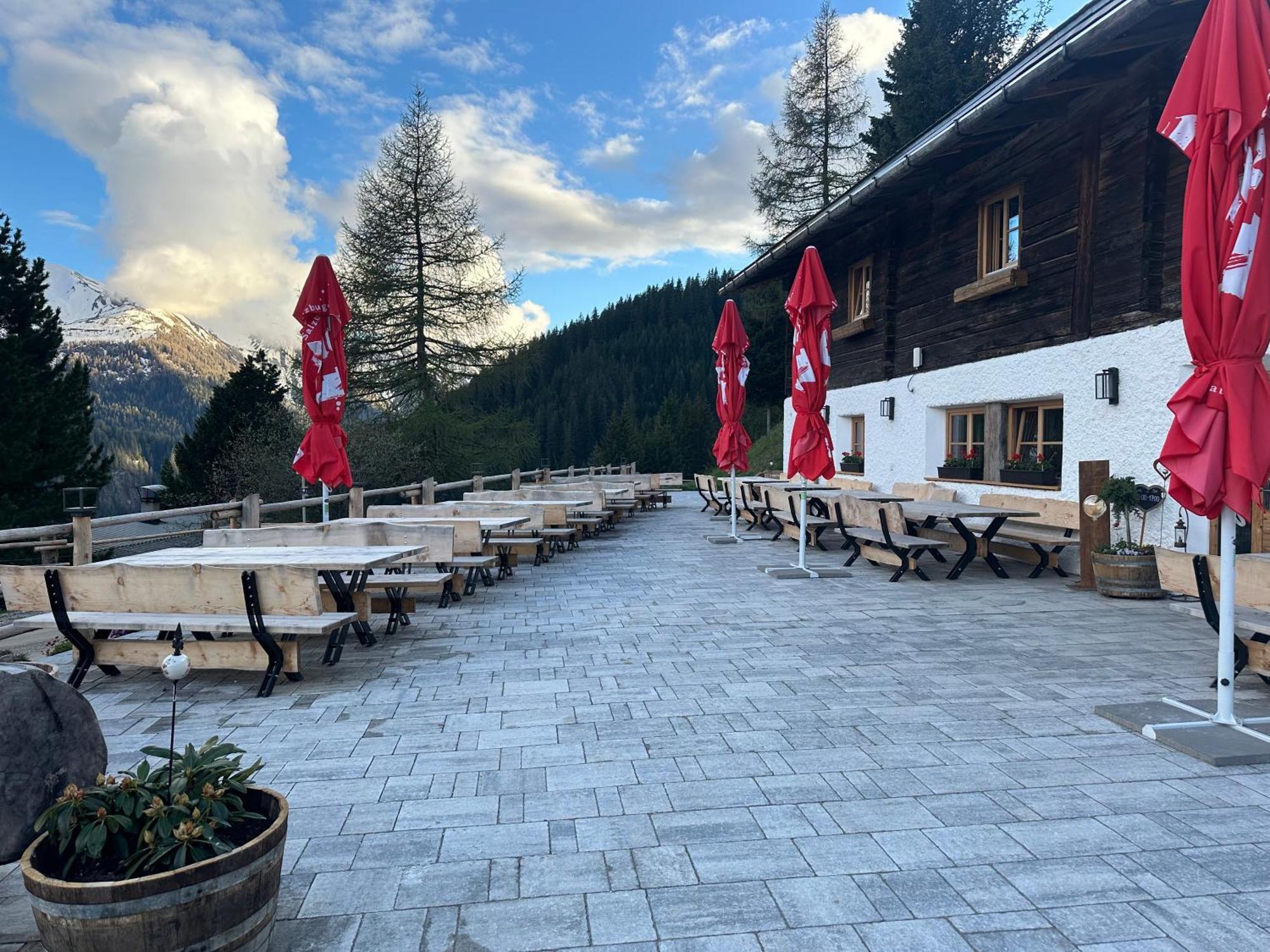 Peer Alm Hotel Navis Kültér fotó